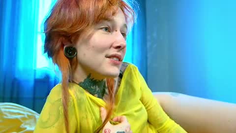 Snapshot of littlespacemouse chatting on February 12, 10:56 am Niki free tg channel with some photos gifs and info about streams online show from February 12, 10:56 am