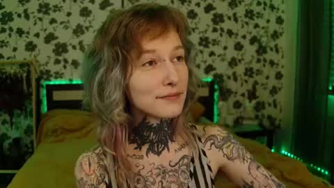 Snapshot of littlespacemouse chatting on October 19, 8:31 pm Niki free tg channel with some photos gifs and info about streams online show from October 19, 8:31 pm