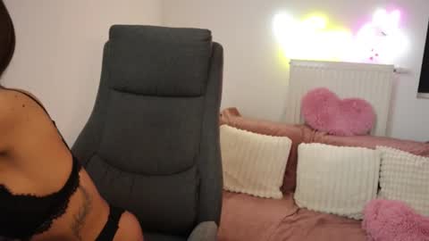 Snapshot of littlestellaspark chatting on March 6, 3:02 am littlestellaspark online show from March 6, 3:02 am