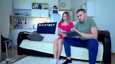 Snapshot of littlesweettifany chatting on December 15, 9:13 am Little Tifany online show from December 15, 9:13 am