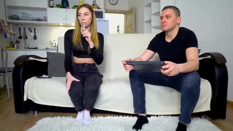 Snapshot of littlesweettifany chatting on March 3, 12:16 pm Little Tifany online show from March 3, 12:16 pm