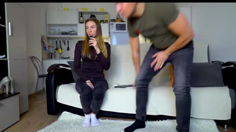 Snapshot of littlesweettifany chatting on October 28, 11:03 am Little Tifany online show from October 28, 11:03 am