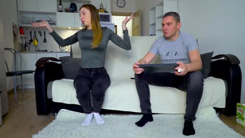 Snapshot of littlesweettifany chatting on October 30, 12:50 pm Little Tifany online show from October 30, 12:50 pm