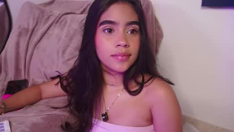 Snapshot of littletammy_ chatting on November 8, 2:50 pm littletammy_ online show from November 8, 2:50 pm