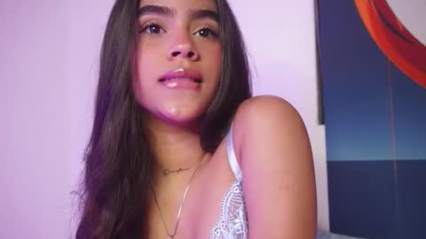 Snapshot of littletammy_ chatting on November 30, 2:43 pm littletammy_ online show from November 30, 2:43 pm