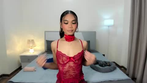 Snapshot of litzy_perez chatting on July 1, 2:29 pm litzy_perez online show from July 1, 2:29 pm
