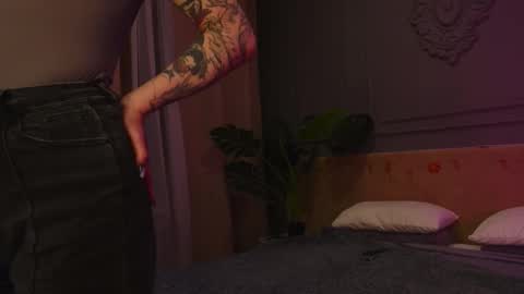 Snapshot of liv_fay chatting on October 23, 4:50 pm Liv 3 online show from October 23, 4:50 pm