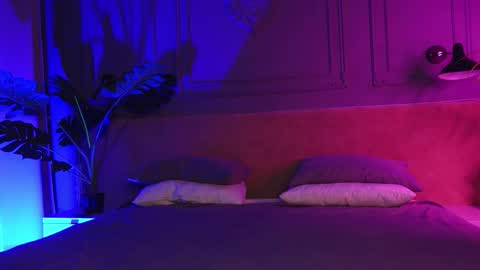 Snapshot of liv_fay chatting on November 8, 2:06 pm Liv 3 online show from November 8, 2:06 pm