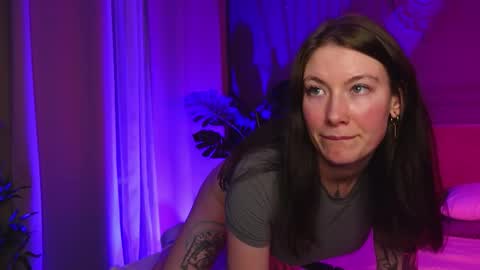 Snapshot of liv_fay chatting on November 21, 3:00 pm Liv 3 online show from November 21, 3:00 pm