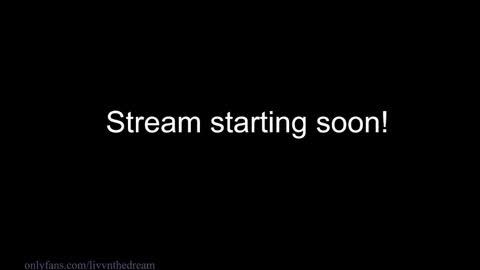 Snapshot of livanddrew chatting on October 17, 11:40 pm Liv and Drew online show from October 17, 11:40 pm