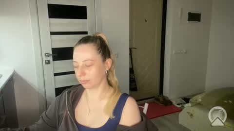 Snapshot of livandria chatting on May 12, 7:55 pm Livandria online show from May 12, 7:55 pm