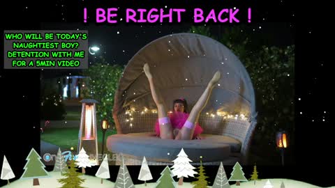 Snapshot of livecleo chatting on December 24, 3:05 am Cleo Patra - online show from December 24, 3:05 am