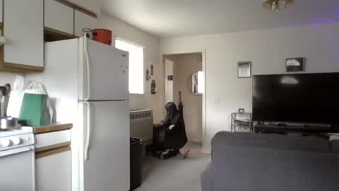 Liv Mirage online show from October 8, 6:38 pm