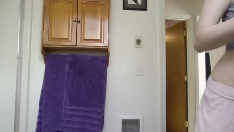 Liv Mirage online show from October 9, 9:13 pm