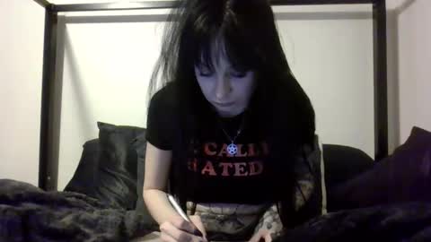 Snapshot of livmirage chatting on April 29, 3:21 am Liv Mirage online show from April 29, 3:21 am