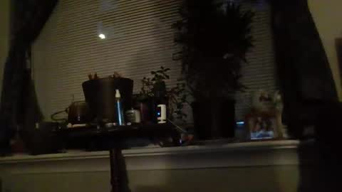 Snapshot of livmirage chatting on May 7, 12:10 pm Liv Mirage online show from May 7, 12:10 pm