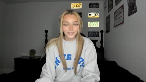 Livvy online show from March 25, 4:51 am