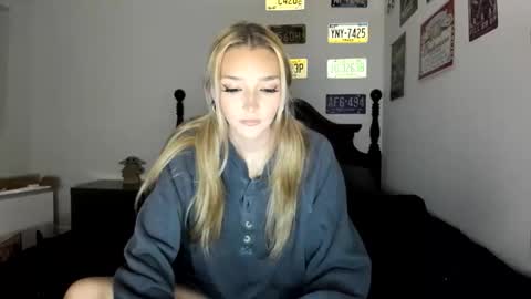 Livvy online show from March 31, 5:08 am