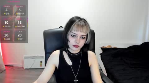 Snapshot of liyaluna chatting on October 14, 11:22 am LIA online show from October 14, 11:22 am