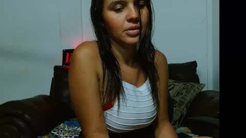 Snapshot of liz_fe chatting on February 13, 8:45 pm liz_fe online show from February 13, 8:45 pm