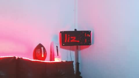 Snapshot of liz_fe chatting on February 22, 12:27 am liz_fe online show from February 22, 12:27 am