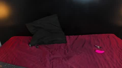 Liz  online show from January 2, 9:50 pm