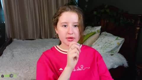 Snapshot of liza_mur chatting on May 6, 3:39 pm your love online show from May 6, 3:39 pm