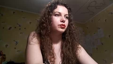 Molly online show from April 13, 5:18 pm