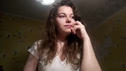 Molly online show from April 19, 5:01 pm