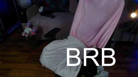 LIzaSwan online show from February 19, 7:06 am