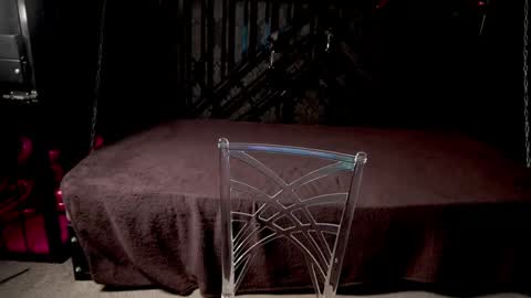 lizatiffanya_ online show from April 16, 12:28 pm