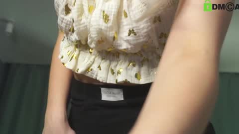 Snapshot of lizbethcoll chatting on January 31, 4:17 pm Sunnheart online show from January 31, 4:17 pm