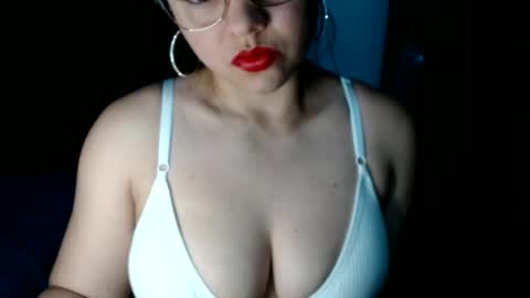 Snapshot of lizbodu chatting on June 21, 9:28 pm Lizze Bodu 3 online show from June 21, 9:28 pm
