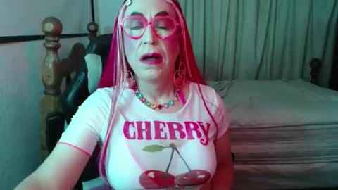 Snapshot of lizicherystrawbery chatting on March 29, 9:42 am Lizi Chery Strawbery online show from March 29, 9:42 am