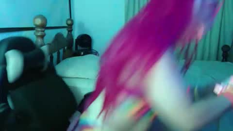 Snapshot of lizicherystrawbery chatting on May 18, 9:37 am Lizi Chery Strawbery online show from May 18, 9:37 am