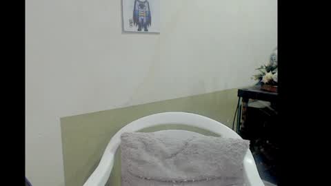 lizz1305 online show from December 3, 4:50 pm