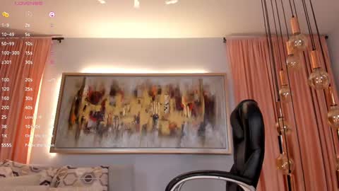 Snapshot of lizzhamilton_ chatting on February 16, 5:48 am Lizzi online show from February 16, 5:48 am