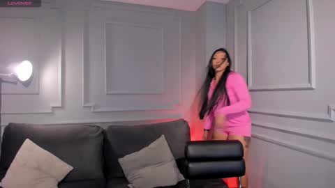 Snapshot of lizzhamilton_ chatting on October 4, 1:42 pm Lizzi online show from October 4, 1:42 pm