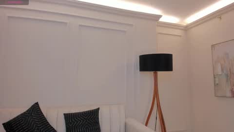 Snapshot of lizzhamilton_ chatting on October 12, 6:40 pm Lizzi online show from October 12, 6:40 pm