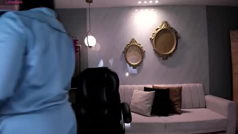 Snapshot of lizzhamilton_ chatting on October 24, 8:38 pm Lizzi online show from October 24, 8:38 pm