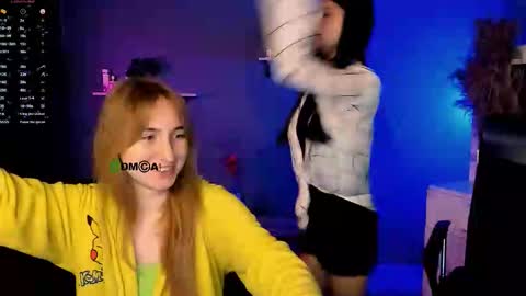 lizzie_boom online show from October 17, 7:00 am