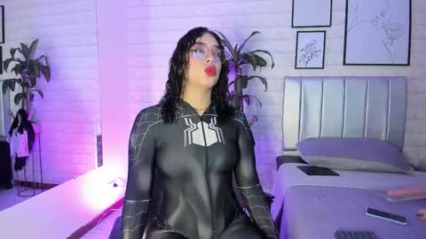 Snapshot of lizzie_evans chatting on October 3, 12:02 pm Lizzie online show from October 3, 12:02 pm