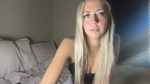 lizzy2bizzy online show from April 27, 6:17 pm