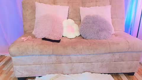 lizzy_kane online show from June 20, 8:11 pm