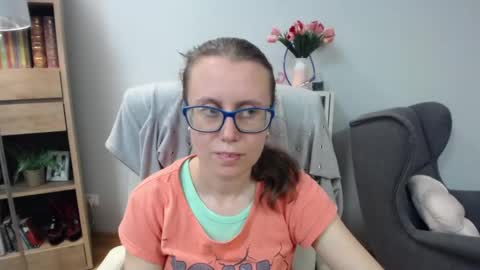 Lizzy online show from June 3, 4:37 am