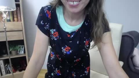 Lizzy online show from July 16, 5:24 am