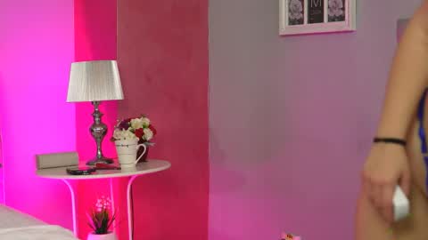 Snapshot of lizzybliss chatting on May 27, 5:21 pm Lizzy online show from May 27, 5:21 pm