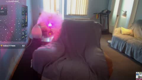 lizzycumm online show from June 17, 7:11 am