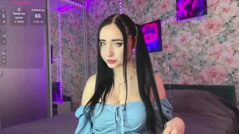 Lizzy 3 online show from April 13, 10:10 am