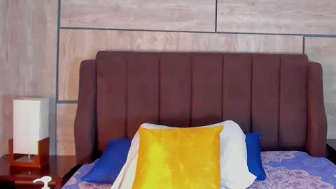 Snapshot of lizzysato chatting on November 25, 9:15 pm LizzySato online show from November 25, 9:15 pm